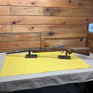 MOSSBERG RIFLE 64OT. BOLT ACTION. 22 MAG.