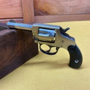 H&R 1905 32 SMITH & WESSON D.A. REVOLVER.